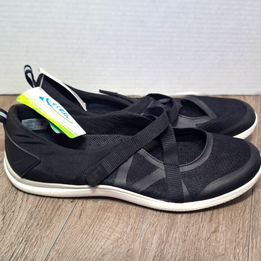 New Lands End Mary Jane Style Shoes Womans size 10D Microbial Control NWT